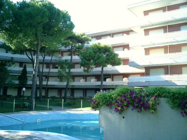 Residence La Meridiana Lignano Sabbiadoro Bagian luar foto